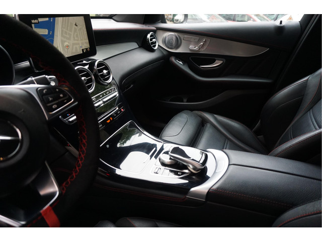 Mercedes-Benz GLC AMG 43 4MATIC Aut9 | NL AUTO | Burmester | Black on Black | Trekhaak (wegklapbaar) | 21inch | Diamond grille | Treeplanken |