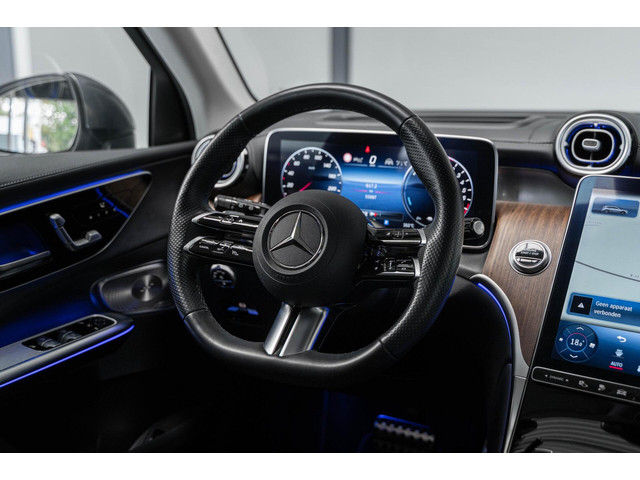 Mercedes-Benz GLC 400e 4MATIC AMG Lane ACC 360° Pano HuD