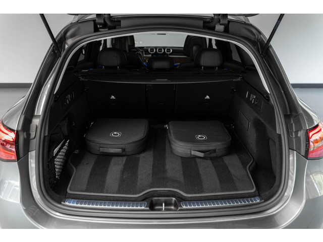 Mercedes-Benz GLC 400e 4MATIC AMG Lane ACC 360° Pano HuD