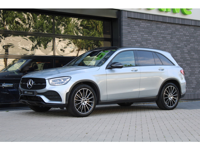 Mercedes-Benz GLC 200 4MATIC Business Solution AMG | PANO | NIGHT PAKKET | ELEK TREKHAAK | SFEERVERLICHTING | CAMERA ACHTER | DODE HOEK |