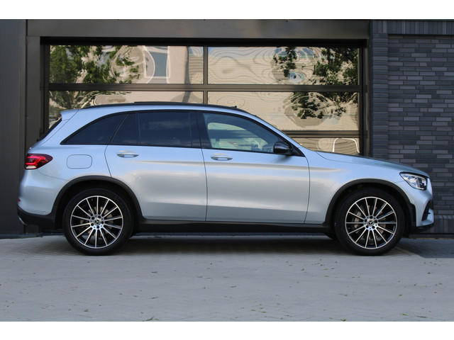 Mercedes-Benz GLC 200 4MATIC Business Solution AMG | PANO | NIGHT PAKKET | ELEK TREKHAAK | SFEERVERLICHTING | CAMERA ACHTER | DODE HOEK |