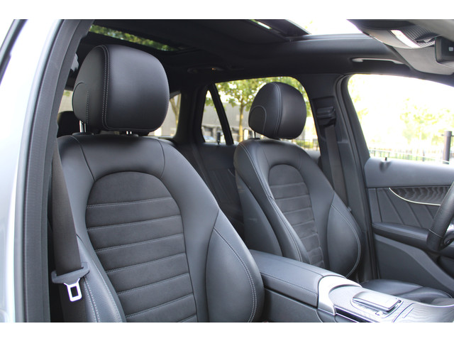 Mercedes-Benz GLC 200 4MATIC Business Solution AMG | PANO | NIGHT PAKKET | ELEK TREKHAAK | SFEERVERLICHTING | CAMERA ACHTER | DODE HOEK |