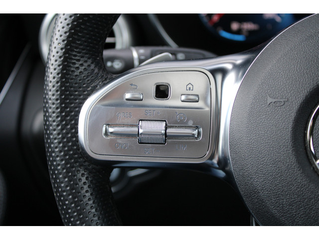 Mercedes-Benz GLC 200 4MATIC Business Solution AMG | PANO | NIGHT PAKKET | ELEK TREKHAAK | SFEERVERLICHTING | CAMERA ACHTER | DODE HOEK |
