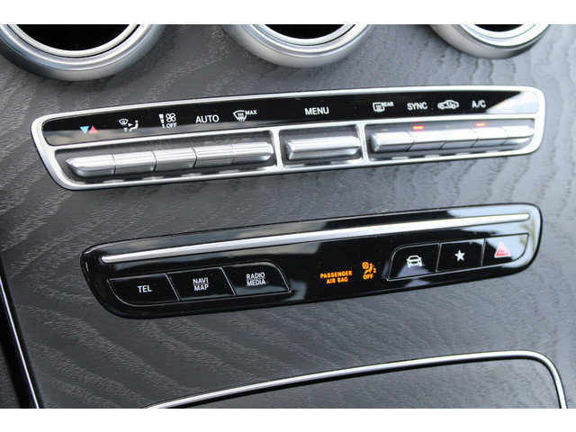 Mercedes-Benz GLC 200 4MATIC Business Solution AMG | PANO | NIGHT PAKKET | ELEK TREKHAAK | SFEERVERLICHTING | CAMERA ACHTER | DODE HOEK |