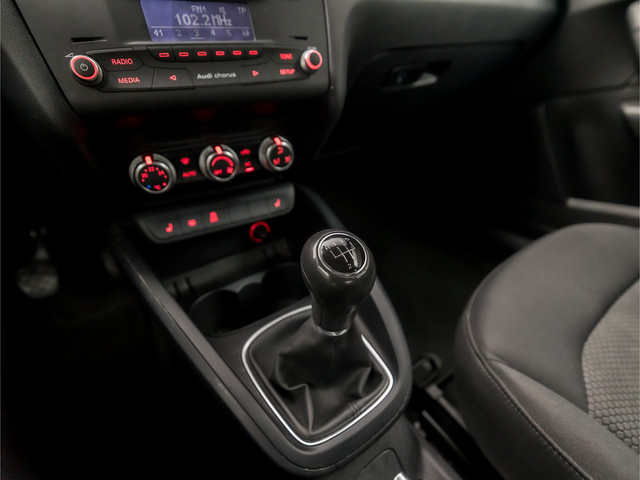 Audi A1 1.2 TFSI Sport (STOELVERWARMING, CLIMATE, LM VELGEN, SPORTSTOELEN, PARKEERSENSOREN, NIEUWE APK, NIEUWSTAAT)