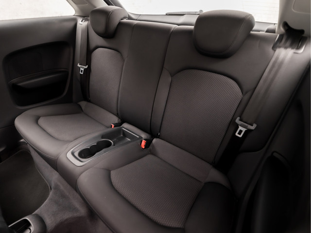 Audi A1 1.2 TFSI Sport (STOELVERWARMING, CLIMATE, LM VELGEN, SPORTSTOELEN, PARKEERSENSOREN, NIEUWE APK, NIEUWSTAAT)