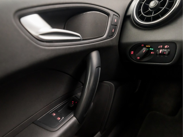 Audi A1 1.2 TFSI Sport (STOELVERWARMING, CLIMATE, LM VELGEN, SPORTSTOELEN, PARKEERSENSOREN, NIEUWE APK, NIEUWSTAAT)