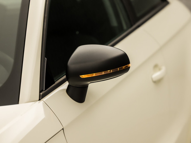 Audi A1 1.2 TFSI Sport (STOELVERWARMING, CLIMATE, LM VELGEN, SPORTSTOELEN, PARKEERSENSOREN, NIEUWE APK, NIEUWSTAAT)