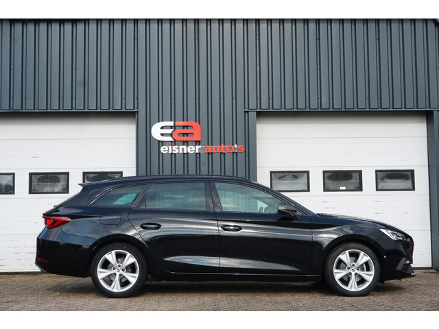 Seat Leon Sportstourer 1.5 eTSI FR FULL LED | STOEL STUURVERW. | CAMERA | ACC | KEYLESS |