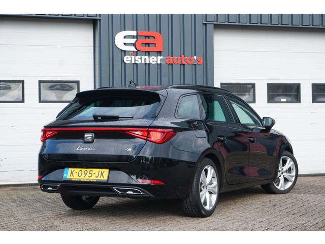 Seat Leon Sportstourer 1.5 eTSI FR FULL LED | STOEL STUURVERW. | CAMERA | ACC | KEYLESS |