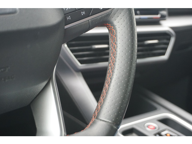 Seat Leon Sportstourer 1.5 eTSI FR FULL LED | STOEL STUURVERW. | CAMERA | ACC | KEYLESS |