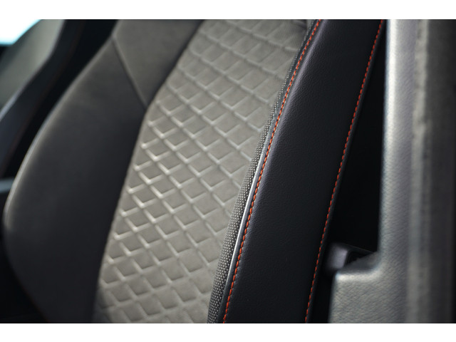 Seat Leon Sportstourer 1.5 eTSI FR FULL LED | STOEL STUURVERW. | CAMERA | ACC | KEYLESS |