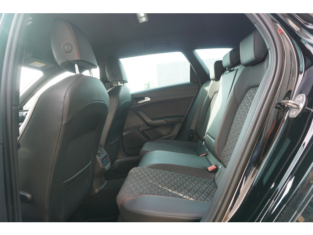 Seat Leon Sportstourer 1.5 eTSI FR FULL LED | STOEL STUURVERW. | CAMERA | ACC | KEYLESS |