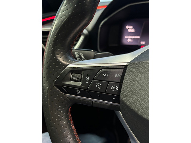 Seat Leon Sportstourer 1.5 eTSI FR Business Intense Navi | Clima | Camera | Trekhaak