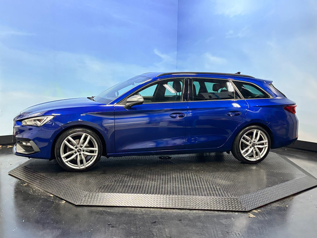 Seat Leon Sportstourer 1.5 eTSI FR Business Intense Navi | Clima | Camera | Trekhaak