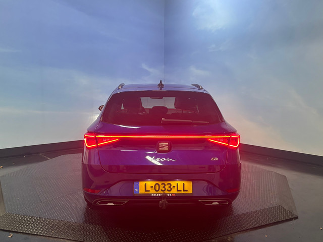 Seat Leon Sportstourer 1.5 eTSI FR Business Intense Navi | Clima | Camera | Trekhaak