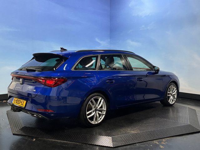 Seat Leon Sportstourer 1.5 eTSI FR Business Intense Navi | Clima | Camera | Trekhaak