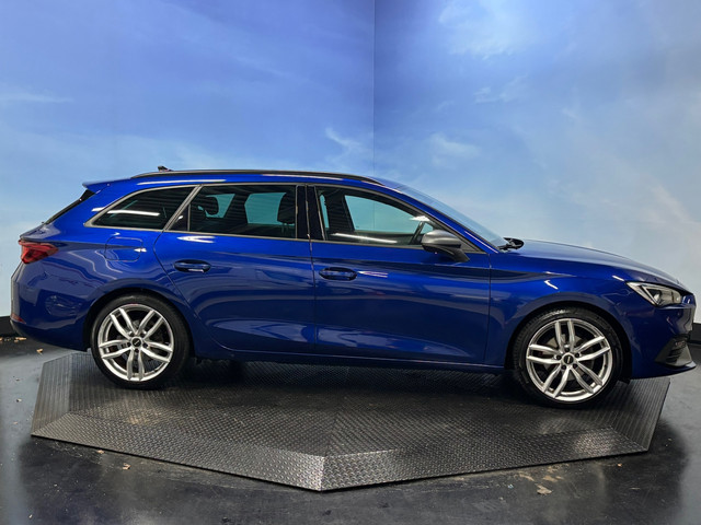 Seat Leon Sportstourer 1.5 eTSI FR Business Intense Navi | Clima | Camera | Trekhaak