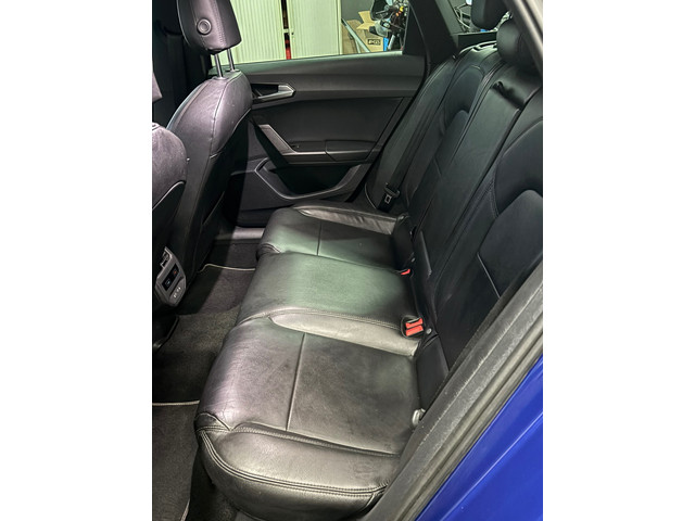 Seat Leon Sportstourer 1.5 eTSI FR Business Intense Navi | Clima | Camera | Trekhaak