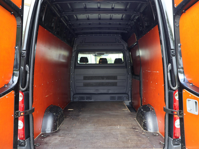 Volkswagen Crafter 32 2.0 TDI 136 PK L2H2 + TREKHAAK | AIRCO | CRUISE | PARKEERSENSOREN V+A | 3-ZITS