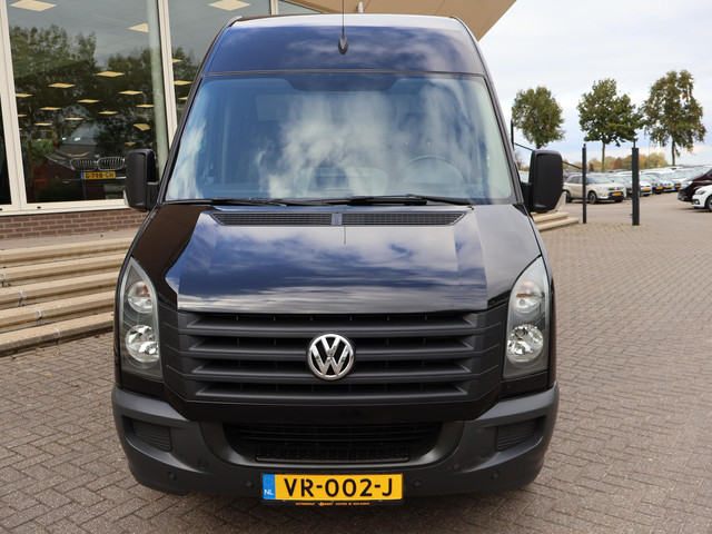 Volkswagen Crafter 32 2.0 TDI 136 PK L2H2 + TREKHAAK | AIRCO | CRUISE | PARKEERSENSOREN V+A | 3-ZITS