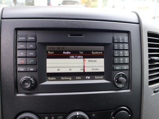 Volkswagen Crafter 32 2.0 TDI 136 PK L2H2 + TREKHAAK | AIRCO | CRUISE | PARKEERSENSOREN V+A | 3-ZITS