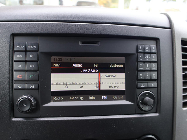 Volkswagen Crafter 32 2.0 TDI 136 PK L2H2 + TREKHAAK | AIRCO | CRUISE | PARKEERSENSOREN V+A | 3-ZITS