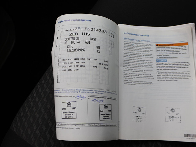 Volkswagen Crafter 32 2.0 TDI 136 PK L2H2 + TREKHAAK | AIRCO | CRUISE | PARKEERSENSOREN V+A | 3-ZITS