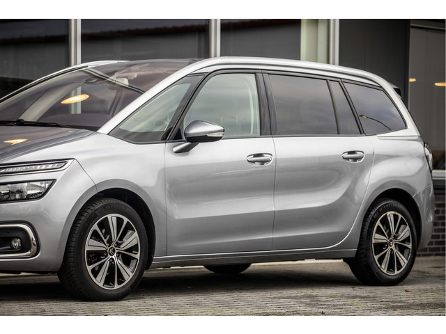 Citroen Grand C4 Spacetourer 1.2 PureTech Shine 7p. | Camera | Trekhaak | Carplay