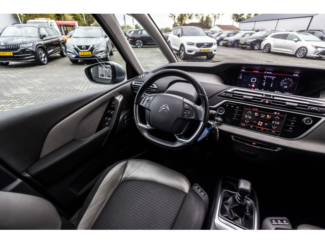 Citroen Grand C4 Spacetourer 1.2 PureTech Shine 7p. | Camera | Trekhaak | Carplay