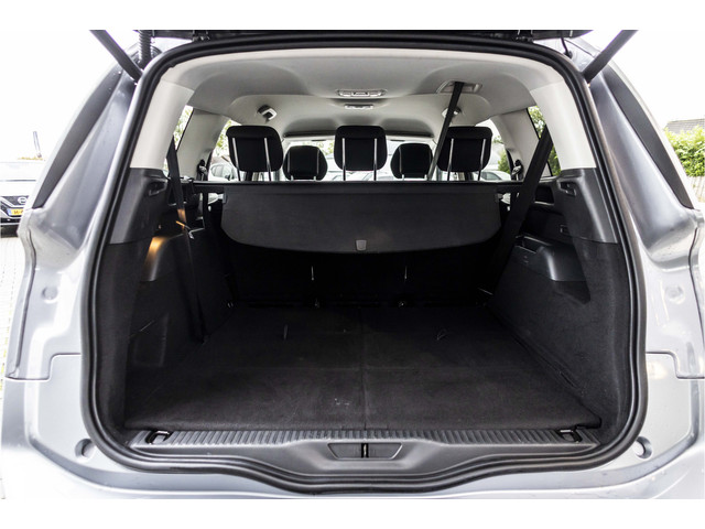 Citroen Grand C4 Spacetourer 1.2 PureTech Shine 7p. | Camera | Trekhaak | Carplay