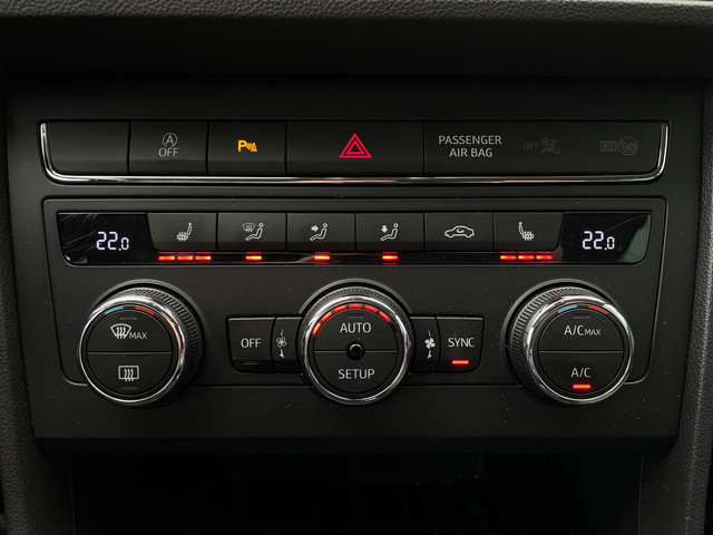 Seat Leon 1.0 TSI Ultimate Edition|VIRTUALCOCKPIT|CAMERA|BEATSAUDIO|STOELVRM|CRUISECONTROL|AUTOHOLD|17INCH|LED|NAVI|APPLECARPLAY
