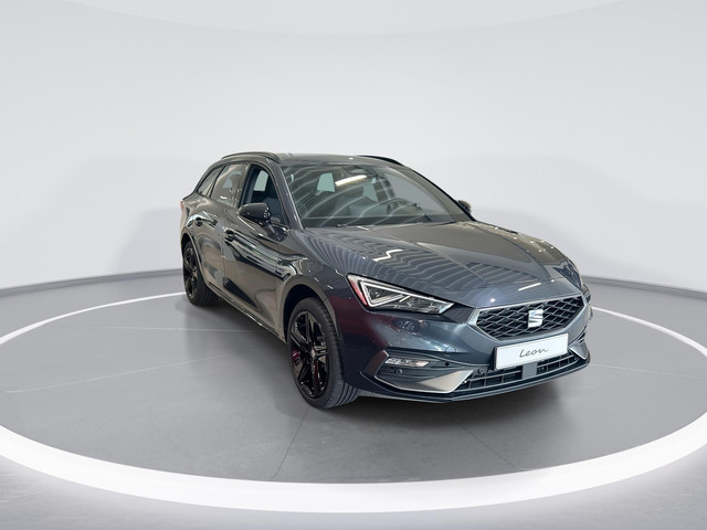 seat-leon-sportstourer-1.5-tsi-e-hybrid-fr-business-204-pk-l-black-pack-l-wegklapbare-trekhaak-l-safe--driving-pack