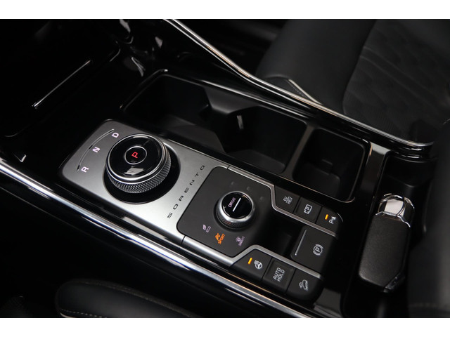 Kia Sorento 1.6 T-GDI Hybrid 4WD   PANO   KEYLESS   HUD   360   VOLLEDIG UITGEVOERD!
