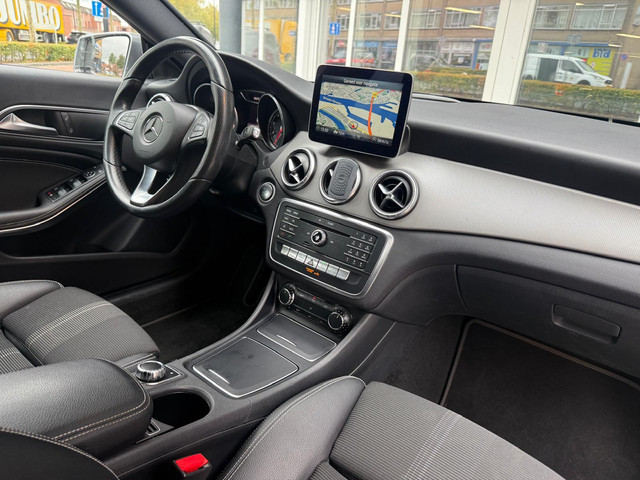 Mercedes-Benz CLA Shooting Brake 180 Business Solution Automaat | Navigatie