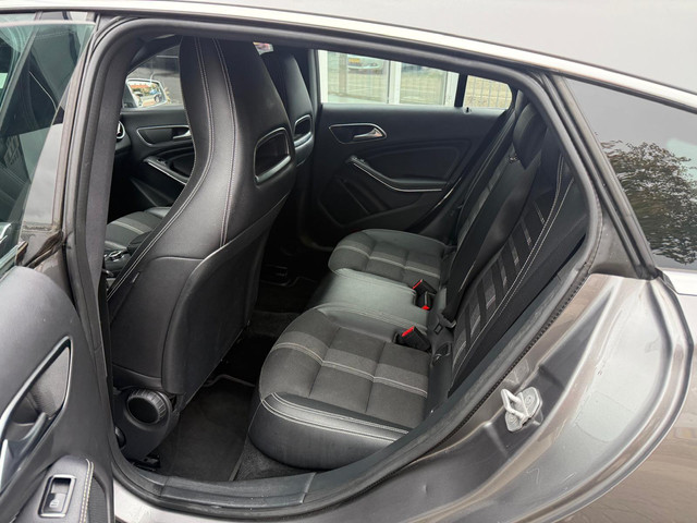 Mercedes-Benz CLA Shooting Brake 180 Business Solution Automaat | Navigatie
