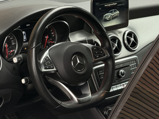 Mercedes-Benz CLA 180 Ambition AMG-Line 18Inch   Sportstoelen   Navi   Telefoon