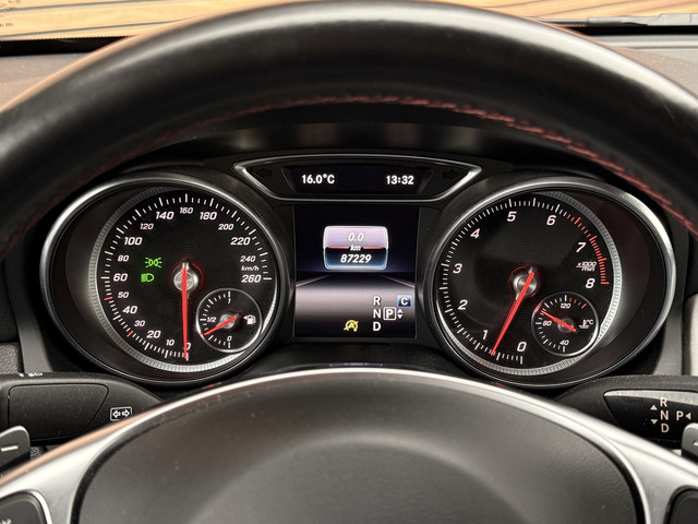 Mercedes-Benz CLA 180 Ambition AMG-Line 18Inch   Sportstoelen   Navi   Telefoon
