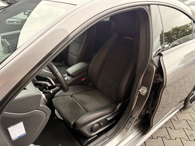 Mercedes-Benz CLA 180 Ambition AMG-Line 18Inch   Sportstoelen   Navi   Telefoon