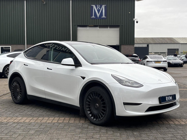 tesla-model-y-long-range-awd-75-kwh-autopilot--rijklaarprijs-incl.-tesla-garantie-tot-08-2026-80.000km-accu-en-aandrijflijn-t-m-08-2030-192.00