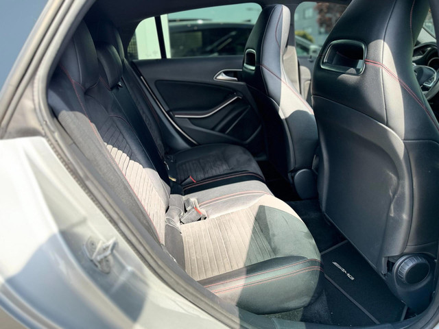 Mercedes-Benz CLA Shooting Brake 180 AMG Panorama Led Leder