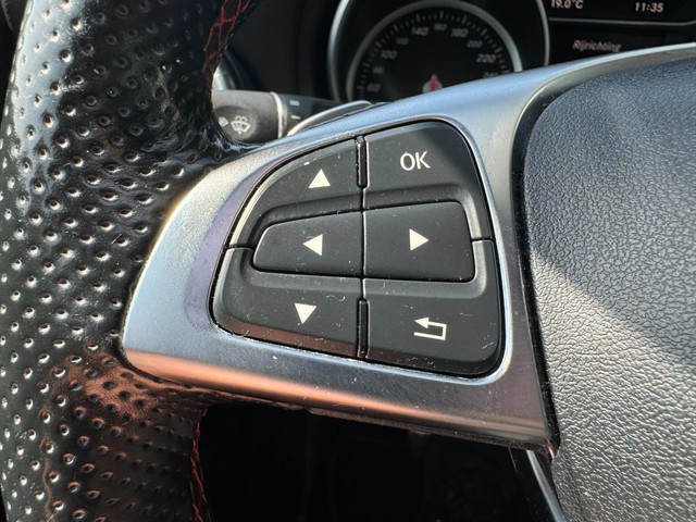 Mercedes-Benz CLA Shooting Brake 180 AMG Panorama Led Leder