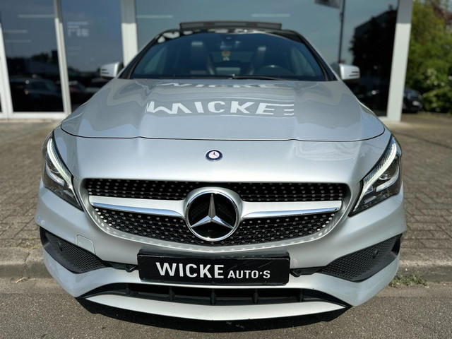 Mercedes-Benz CLA Shooting Brake 180 AMG Panorama Led Leder