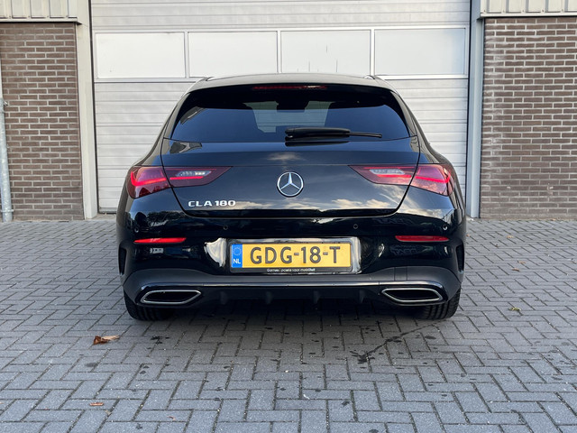 Mercedes-Benz CLA Shooting Brake 180 Star Edition AMG | Night Pakket | Panoramadak | MULTIBEAM LED Koplampen | Dodehoekassistent | Apple CarPlay |