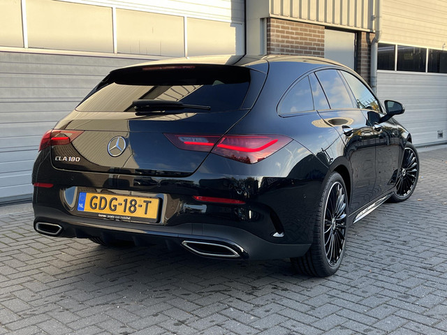 Mercedes-Benz CLA Shooting Brake 180 Star Edition AMG | Night Pakket | Panoramadak | MULTIBEAM LED Koplampen | Dodehoekassistent | Apple CarPlay |