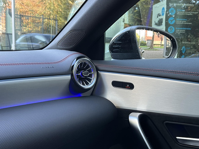 Mercedes-Benz CLA Shooting Brake 180 Star Edition AMG | Night Pakket | Panoramadak | MULTIBEAM LED Koplampen | Dodehoekassistent | Apple CarPlay |