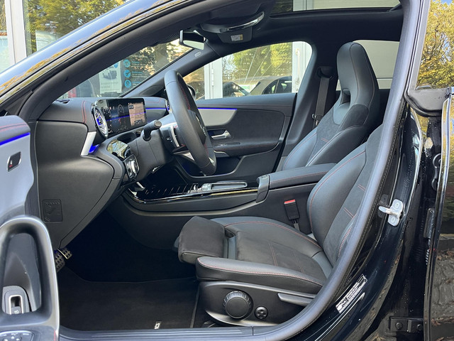 Mercedes-Benz CLA Shooting Brake 180 Star Edition AMG | Night Pakket | Panoramadak | MULTIBEAM LED Koplampen | Dodehoekassistent | Apple CarPlay |