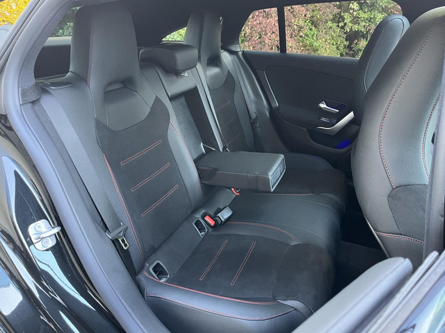 Mercedes-Benz CLA Shooting Brake 180 Star Edition AMG | Night Pakket | Panoramadak | MULTIBEAM LED Koplampen | Dodehoekassistent | Apple CarPlay |
