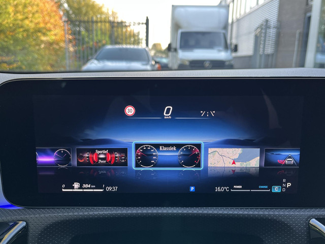 Mercedes-Benz CLA Shooting Brake 180 Star Edition AMG | Night Pakket | Panoramadak | MULTIBEAM LED Koplampen | Dodehoekassistent | Apple CarPlay |