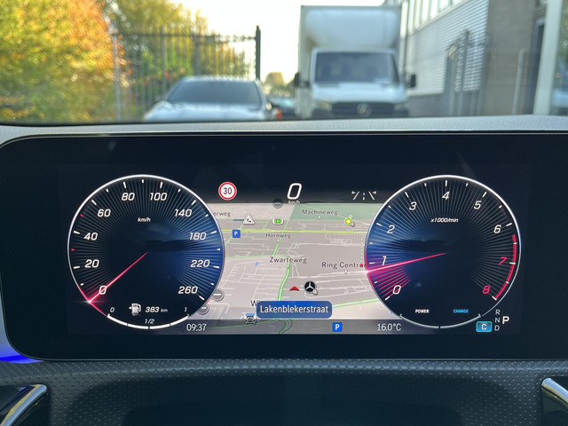 Mercedes-Benz CLA Shooting Brake 180 Star Edition AMG | Night Pakket | Panoramadak | MULTIBEAM LED Koplampen | Dodehoekassistent | Apple CarPlay |